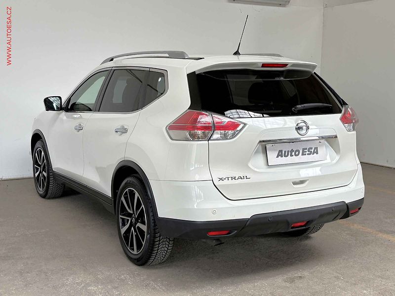 Nissan X-Trail (2015) 1.6 dCi 4x4, ČR, Navi, LED - fotka 6 z 18