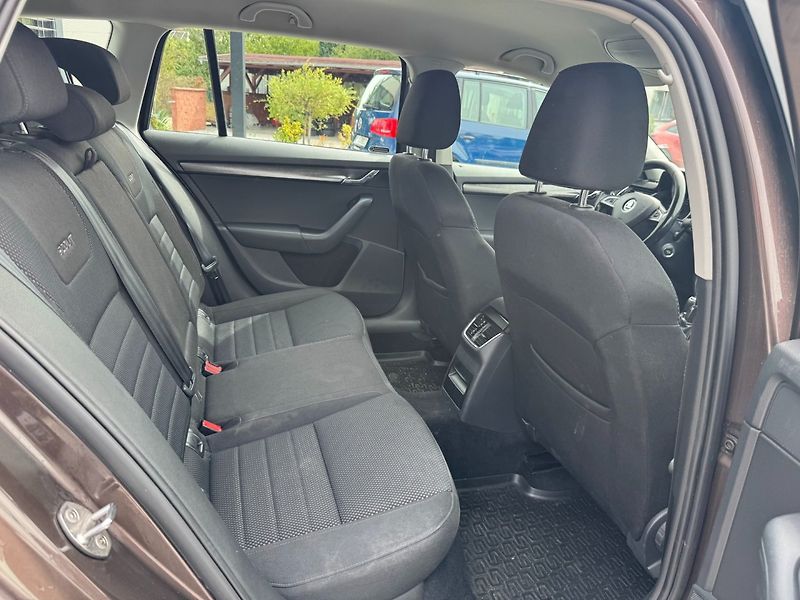 Škoda Octavia (2016) Scout 2.0 TDI 4x4 135kW - fotka 25 z 35