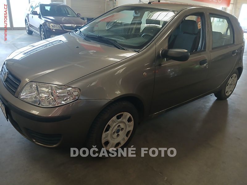 Fiat Punto (2007) 1.2i, ČR - fotka 1 z 3