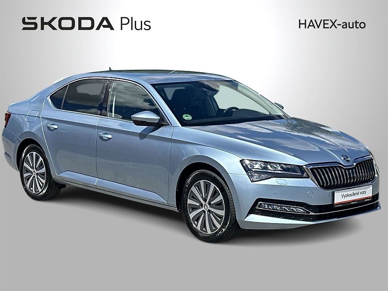 Škoda Superb (2023) 1.5 TSI DSG Style - fotka 27 z 30