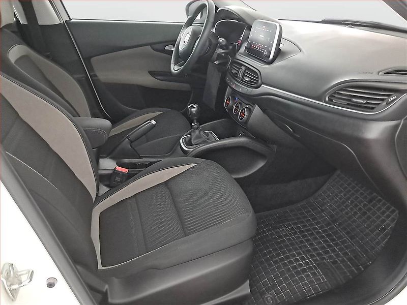 Fiat Tipo (2019) 1.4 16V, Serv.kniha, Tempomat - fotka 9 z 17