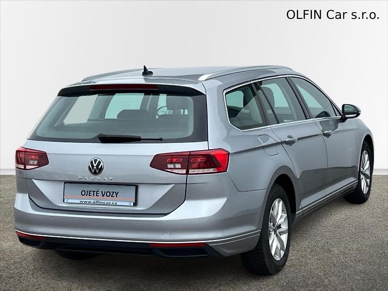 Volkswagen Passat Variant 1,5 TSi 110kW BUSINESS  B8 - fotka 2 z 25