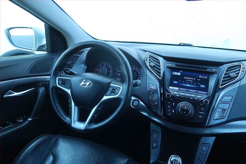 Hyundai i40 (2012) 1.7 CRDi, Serv.kniha, Navi - fotka 7 z 24