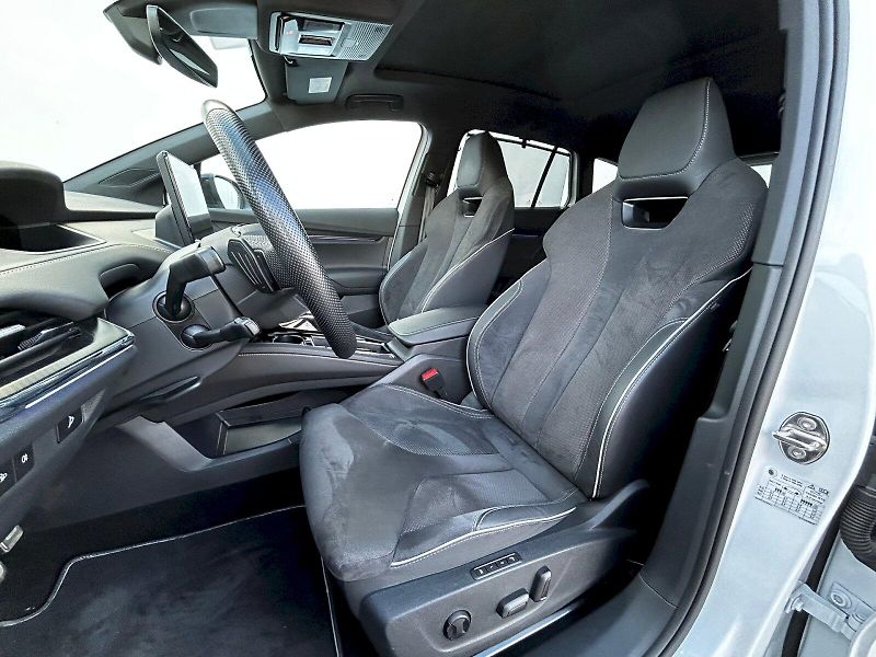 Škoda Enyaq (2023) 80 iV 150kW Sportline - fotka 28 z 35