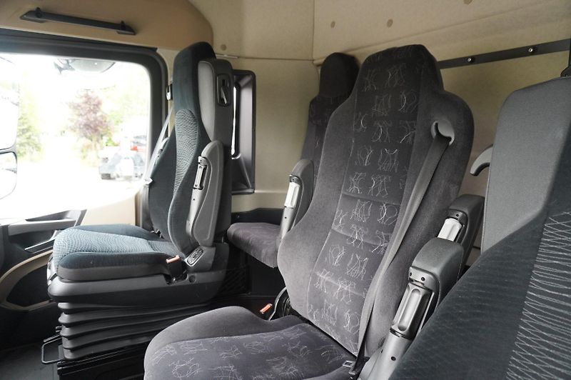 Mercedes-Benz Actros (2018) 2540 6x2/80 tho.km!/ 5 seats - fotka 14 z 24