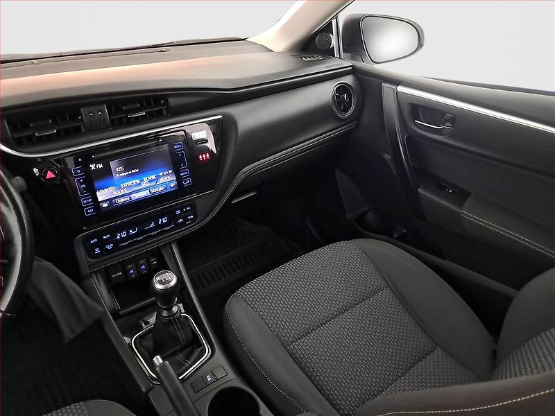 Toyota Corolla (2017) 1.6 Valvematic, ČR,1.maj - fotka 8 z 16
