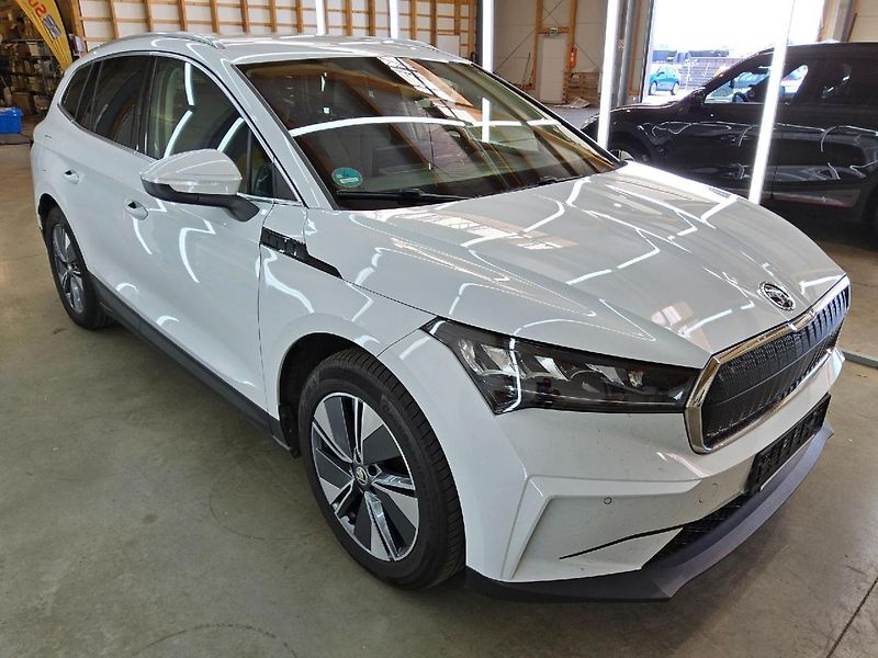 Škoda Enyaq 150kw, iV80 19ALU TZ SOH 98% - fotka 2 z 7