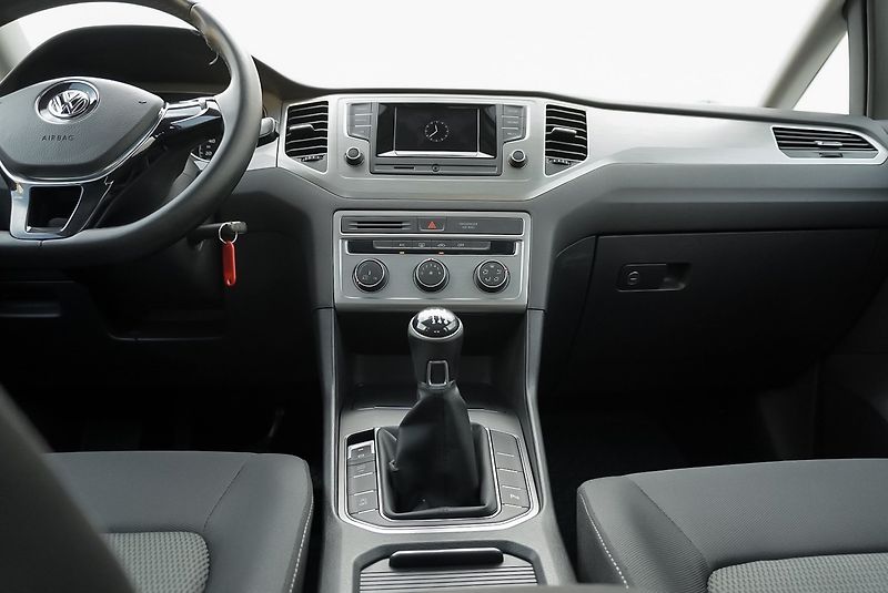 Volkswagen Golf Sportsvan 1.4 TSI - fotka 16 z 32