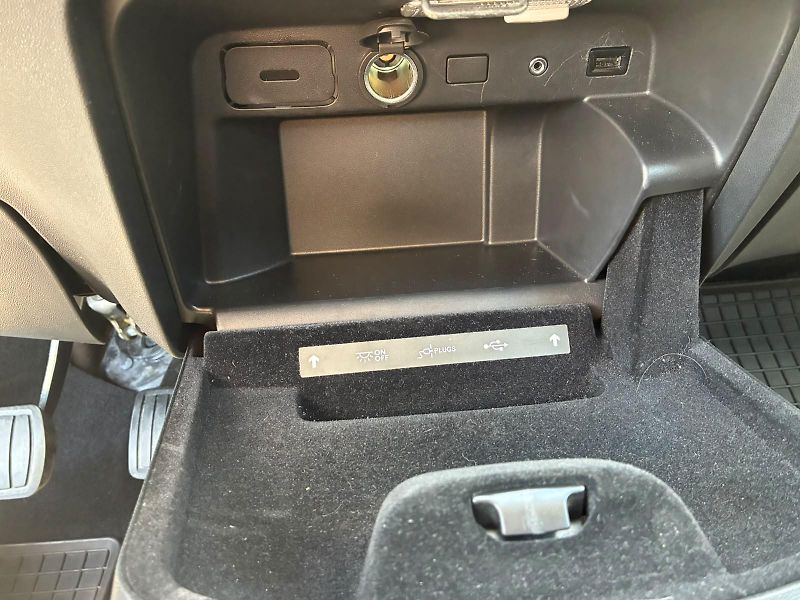 Citroën C4 Picasso (2017) 1.6HDi,88KW,MASÁŽ, BLIS, 1.MAJ - fotka 28 z 35