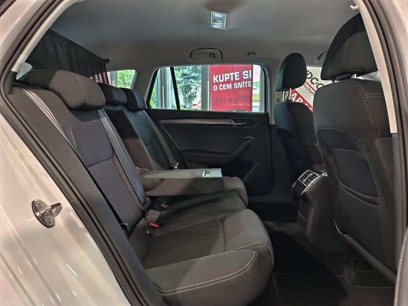 Škoda Superb 2.0 TDi DSG STYLE, ACC, KAMERA - fotka 11 z 25
