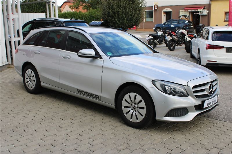 Mercedes-Benz Třídy C 1,6 C200d LED, top stav - fotka 2 z 4
