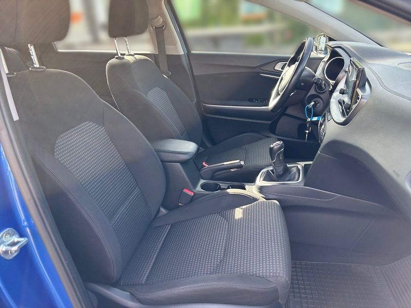 Kia Ceed (2021) - fotka 24 z 27