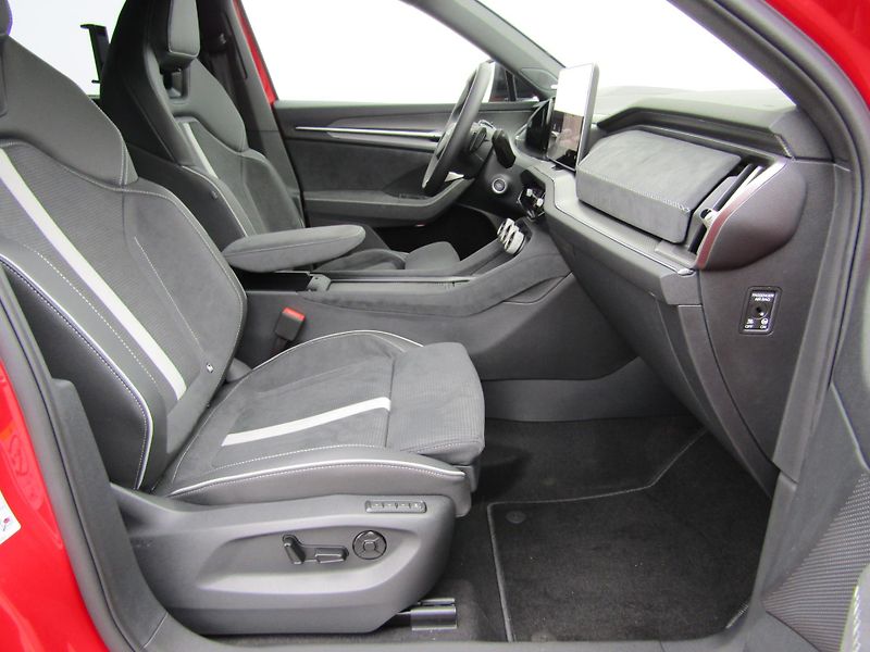 Škoda Kodiaq (2025) Sportline 2,0 TDI 4x4 DSG - fotka 21 z 30
