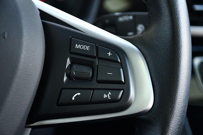 BMW X2 xDrive20d TAŽNÉ ČR PANO 1M HUD - fotka 25 z 38