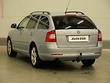 Škoda Octavia (2010) 1.6 TDi, Elegance, xenon - náhled 6