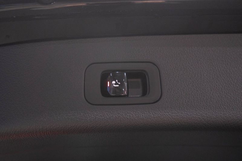 Mercedes-Benz GLC 300 de 4M AMG Distronic DIGI - fotka 20 z 21
