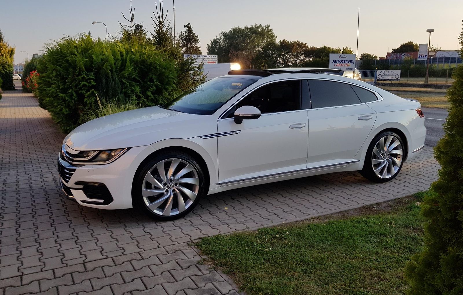 Volkswagen Arteon VW Arteon 2.0 TSI (140 kW) – 1