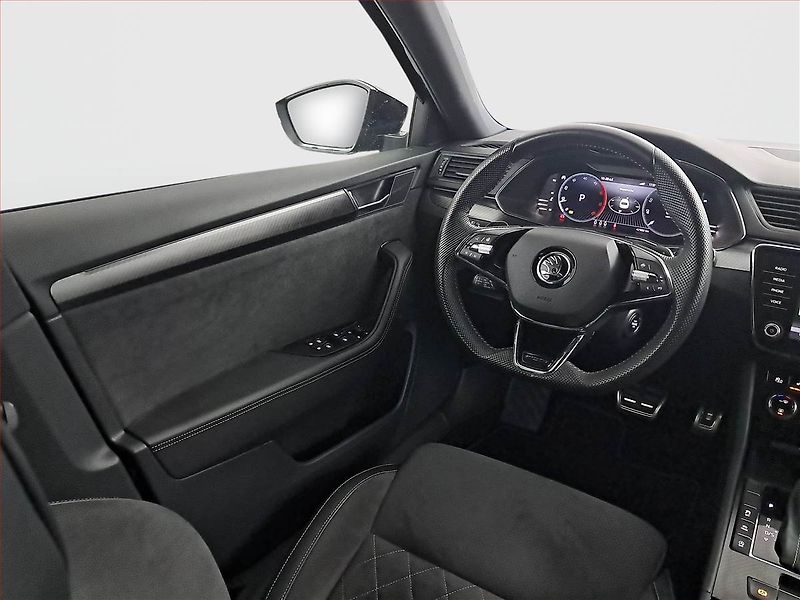 Škoda Superb (2023) Sportline 2.0 TDI - fotka 7 z 20