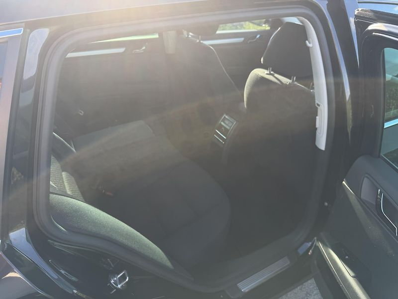 Škoda Superb (2014) 2,0TDI 125kW DSG ELEGANCE - fotka 31 z 81