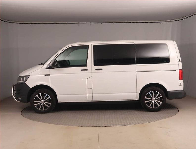 Volkswagen Transporter (2018) 2.0 TDI 4MOTION, Bus, 5Míst - fotka 3 z 18