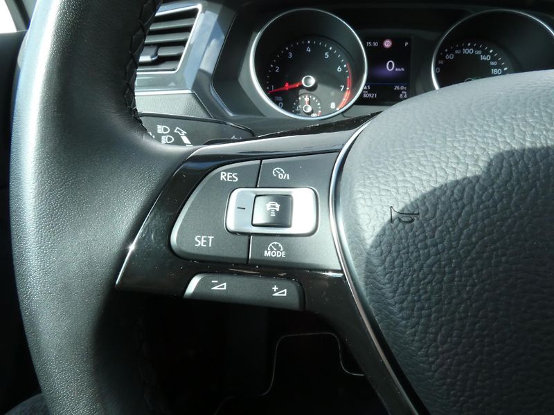 Volkswagen Tiguan (2018) R-Line 2.0 TSI 132KW 4MOTION - fotka 24 z 30