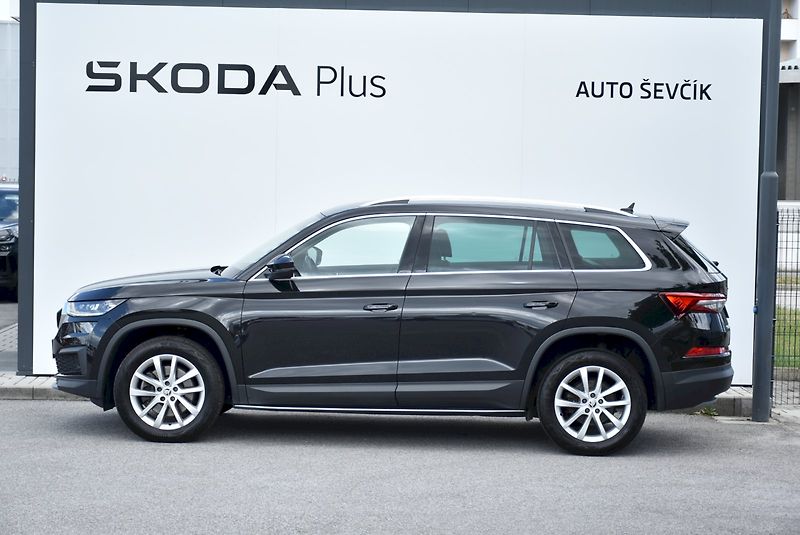 Škoda Kodiaq (2023) Style Plus 2.0 TSI 4X4 DSG - fotka 3 z 35