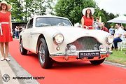 Poslední dubnovou sobotu bude na trávnících v areálu Galerie Golf Hostivař k vidění zhruba padesátka špičkových historických automobilů.
