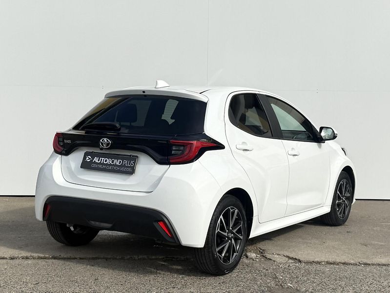 Toyota Yaris 1.5 VVT-i 92KW Style TECH - fotka 2 z 20