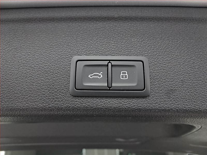 Audi A4 (2017) 2.0 TDI, 4X4, Automat, Navi - fotka 18 z 19