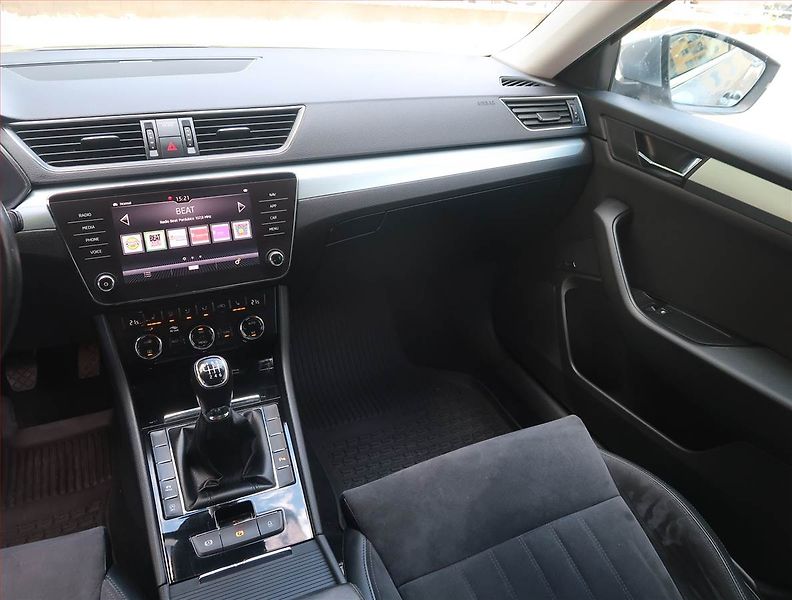 Škoda Superb (2019) Style 2.0 TDI, Kůže, Navi - fotka 8 z 22