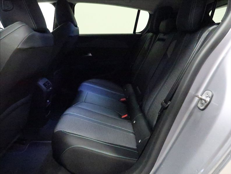 Peugeot 308 1,2 PT ALLURE NAVI KAMERA ČR - fotka 41 z 47