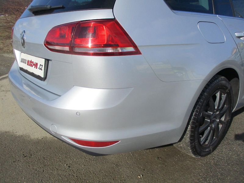 Volkswagen Golf 2.0TDi 110kW HIGHLINE L+Z PNEU - fotka 30 z 45