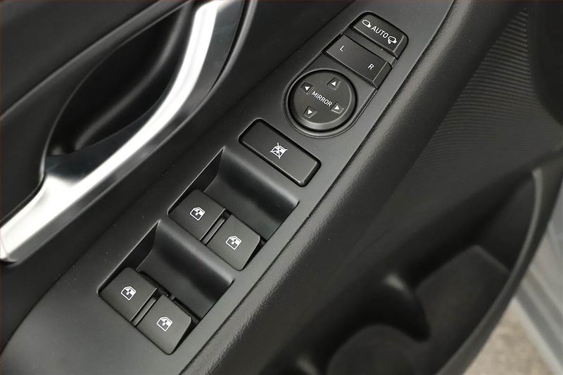 Hyundai i30 (2024) N-Line 1.0 T-GDI - fotka 9 z 20