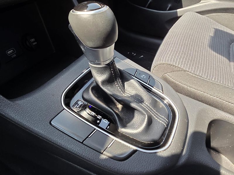 Hyundai i30 1.0-1.MAJITEL-AUTOMAT-KAMERA - fotka 17 z 20