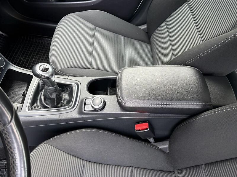 Mercedes-Benz Třídy B 180 CDI NAVI LED MANUAL CZ - fotka 12 z 22