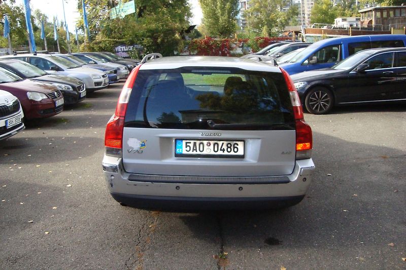Volvo V70 (2005) 2.4 D5, AUT.,ČR - fotka 6 z 54