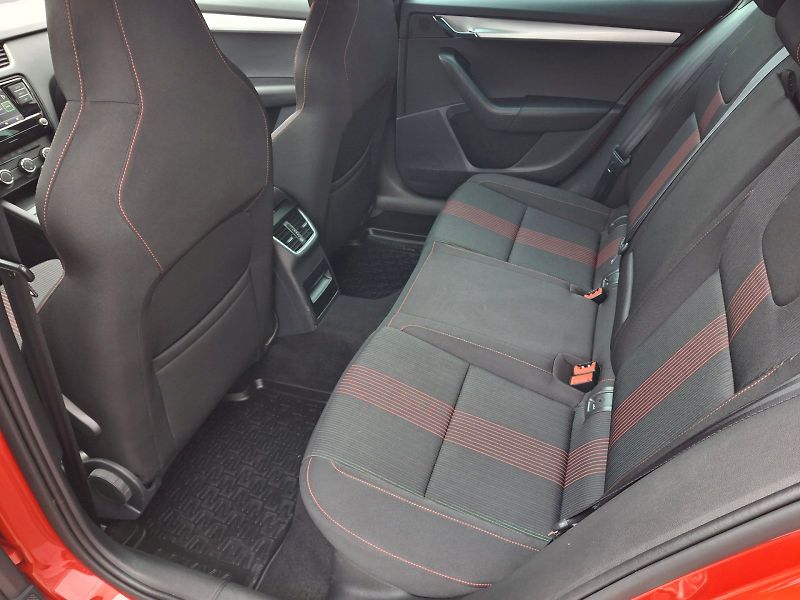 Škoda Octavia (2020) Combi Ambition DSG 1,5TSi 110k - fotka 7 z 31