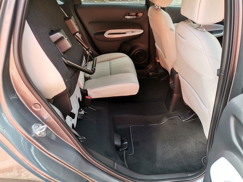 Honda Jazz (2021) 1.5e HEV 72kw  Automat NAVI - fotka 17 z 28