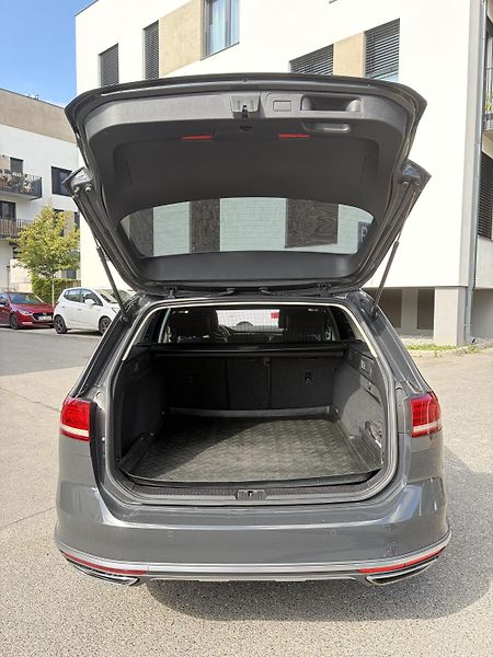 Volkswagen Passat Variant (2019) - fotka 8 z 22