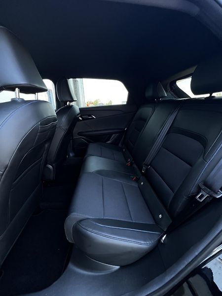 MG MG4 150kW 64kWh LUXURY 1.Maj DPH - fotka 23 z 26