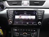 Škoda Superb 2,0 TDI 110kW CZ Aut.klima Nav - náhled 20