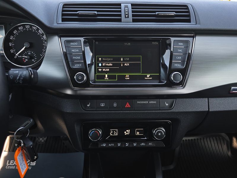 Škoda Fabia 1.2TSI JOY NAVI 1.MajItel - fotka 25 z 26