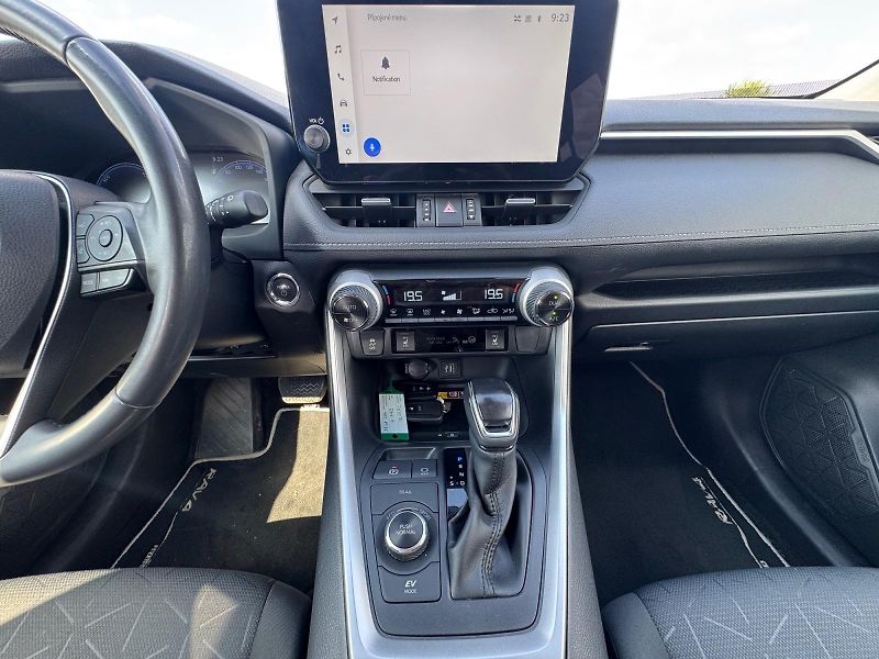 Toyota RAV4 (2023) COMFORT 2.5 HYBRID 131kW 4WD  - fotka 10 z 11