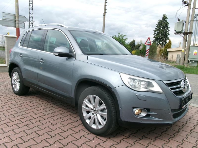 Volkswagen Tiguan (2010) 2,0TDI DSG AC 4x4 TEMP TAŽNÉ - fotka 10 z 31