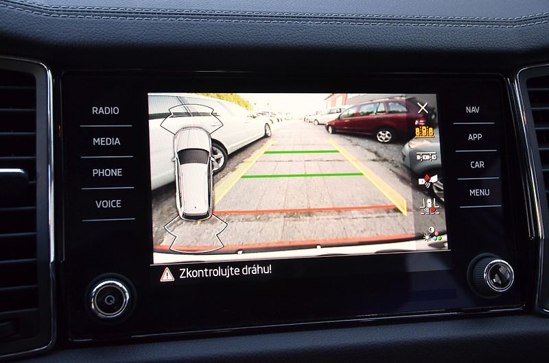 Škoda Kodiaq (2023) 1.5 TSi DSG / 1.MAJ. / 75tkm - fotka 34 z 42