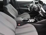 Peugeot 2008 (2022) Allure 1.2 PureTech, Automat - náhled 9