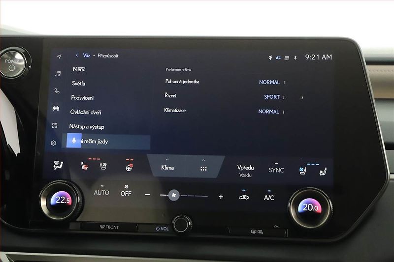 Lexus RX 400h (2023) 450h+ - fotka 14 z 20