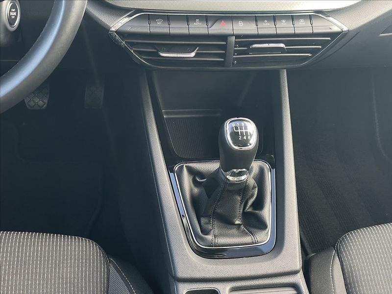 Škoda Octavia 2,0 TDI Combi Ambition Plus - fotka 13 z 24