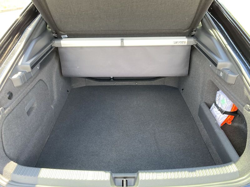 Škoda Superb (2025) 2.0 TDI 4x4 DSG SportLine - fotka 33 z 39