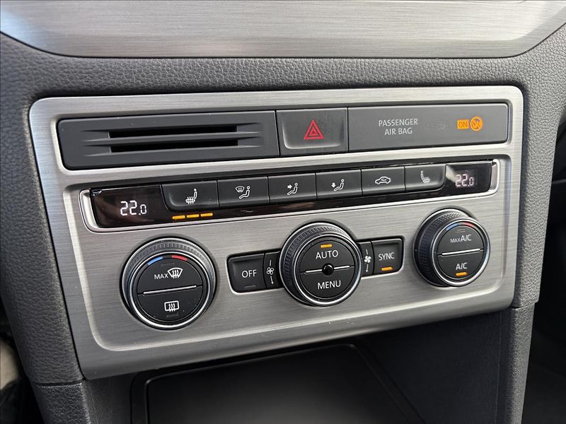 Volkswagen Golf Sportsvan 1,6 TDi 81kW  Serviska,Navigac - fotka 22 z 49